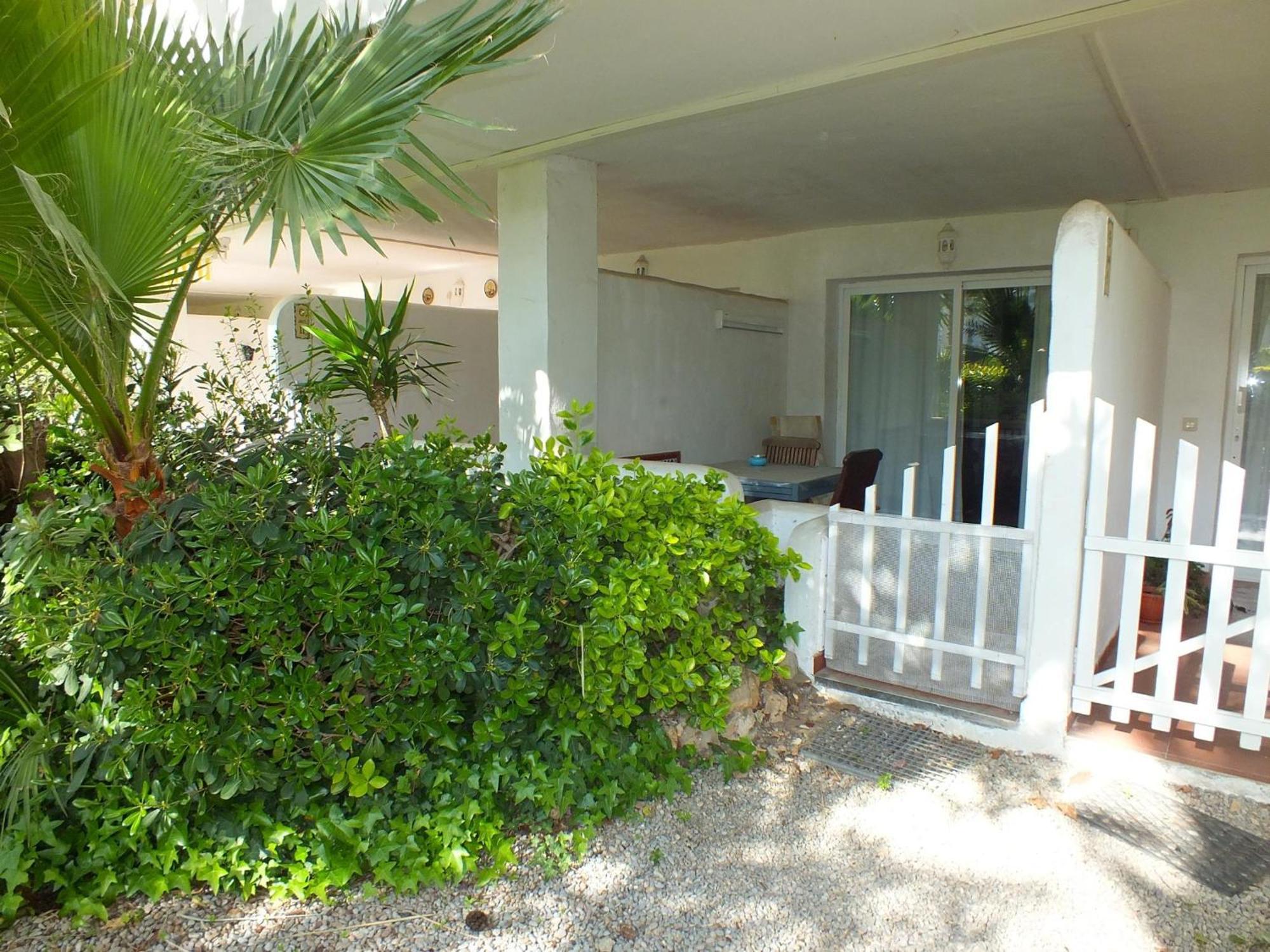En Planta Baja Con Piscina Comunitaria En Roses, Cerca De Playas Y Actividades - Es-204-47 Apartamento Rosas