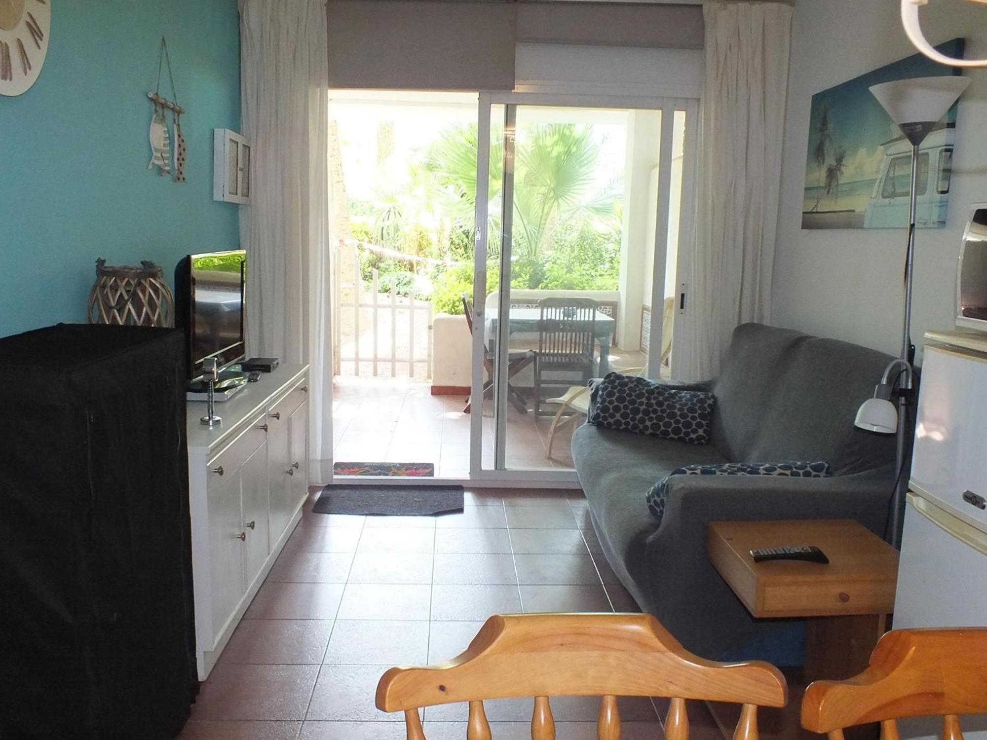 En Planta Baja Con Piscina Comunitaria En Roses, Cerca De Playas Y Actividades - Es-204-47 Apartamento