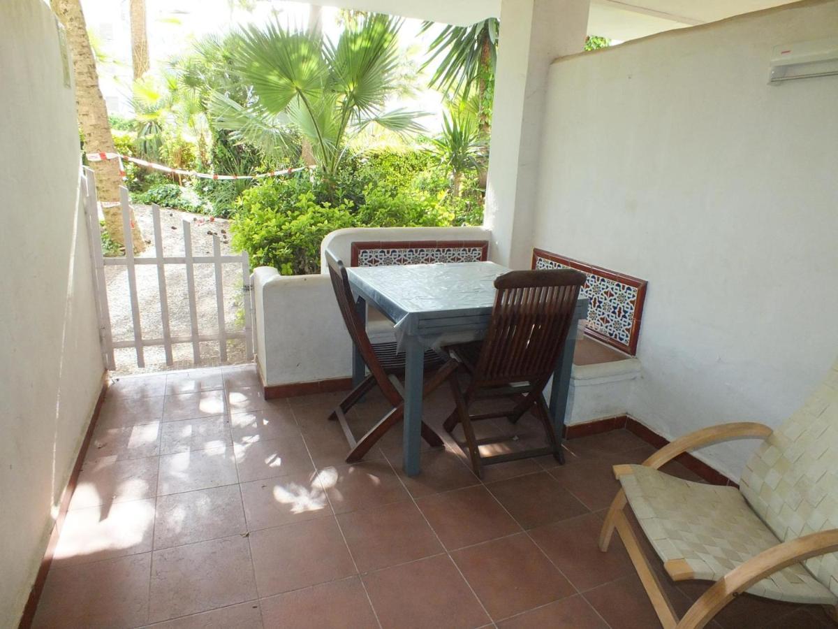 En Planta Baja Con Piscina Comunitaria En Roses, Cerca De Playas Y Actividades - Es-204-47 Rosas